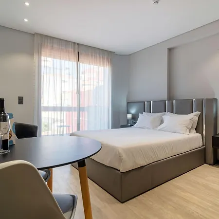 Dom Luis Flats Διαμέρισμα *