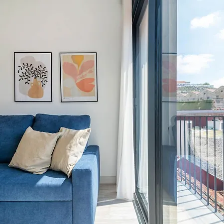 Dom Luis Flats דירה