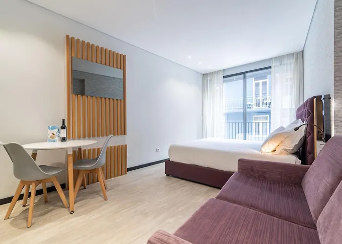 Dom Luis Flats דירה *